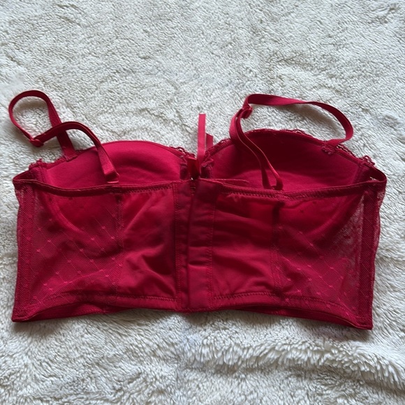 H&M Red Lace Balconette Bra – Size 34A | Pre-Loved | Feminine & Flirty - Picture 3 of 5